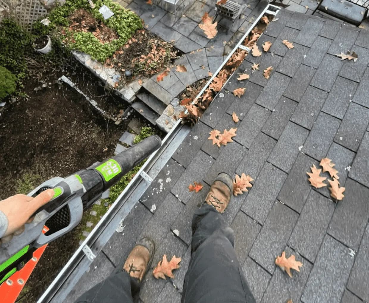 Gutter Cleaning Services in Mayfield Heights